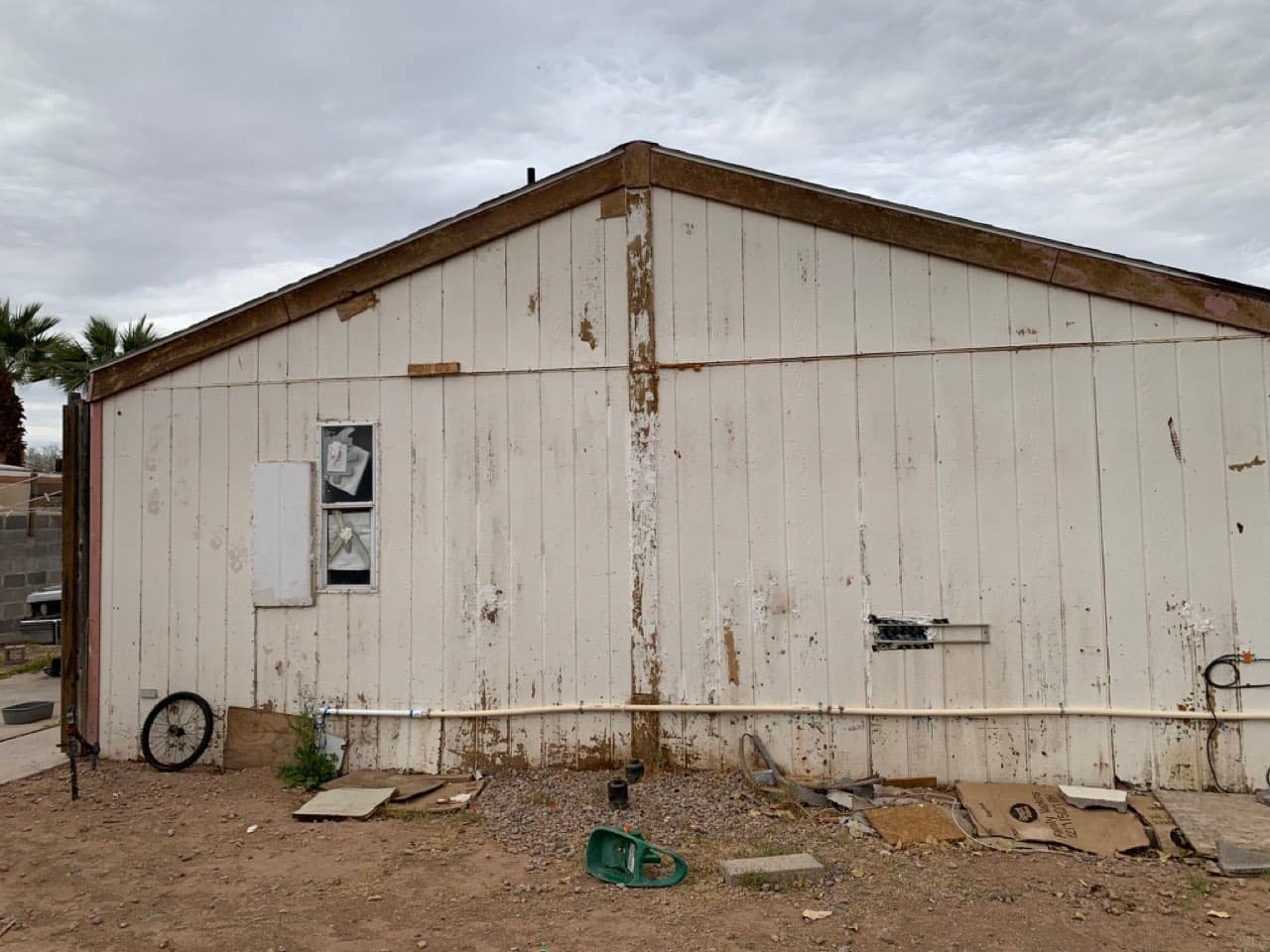 Vacant mobile home in Mesa, AZ purchased as-is by We Buy Mobile Homes Arizona