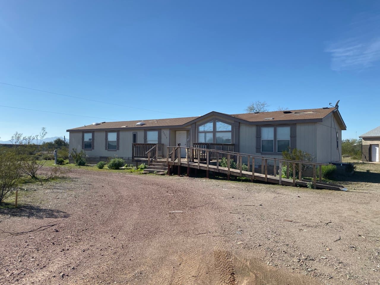 Manufactured home in Surprise, AZ that We Buy Mobile Homes Arizona purchased quickly for cash